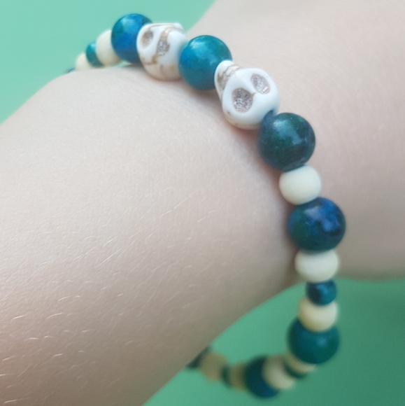 💀 Cyan Skulls Bracelet - Picture 2 of 5